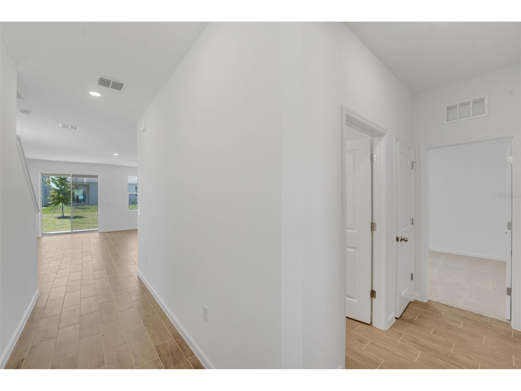 874 Sunshower Drive Lady Lake FL 32159 G5113713 image3