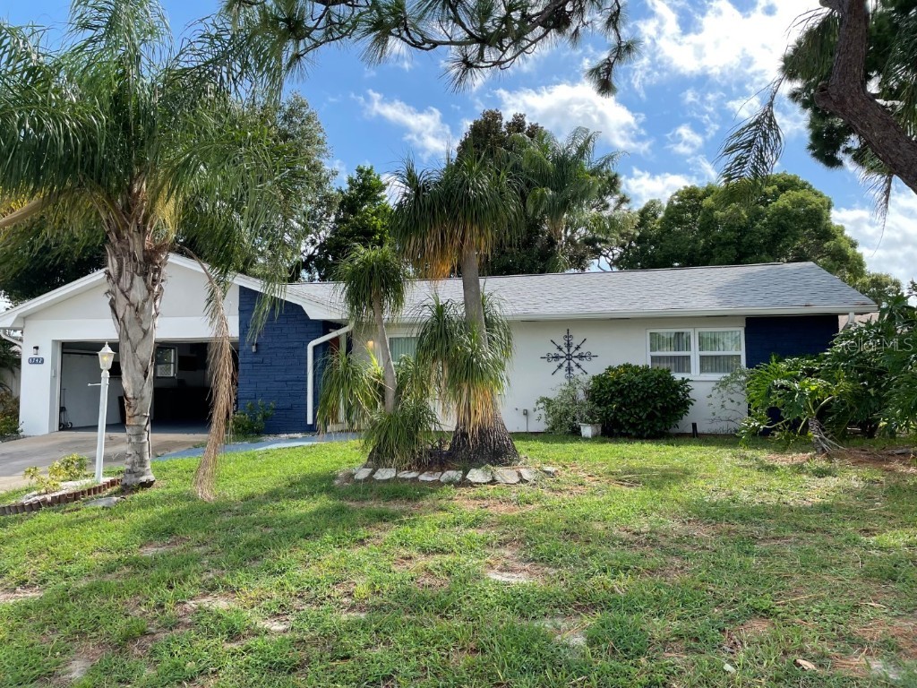 8742 113th Street Seminole FL 33772 U8253165 image1