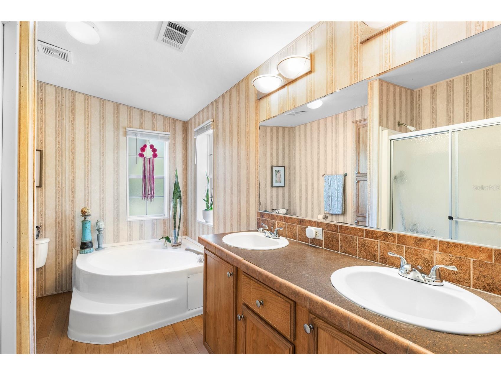 8742 Brazil Zephyrhills FL 33540 TB8471223 image15