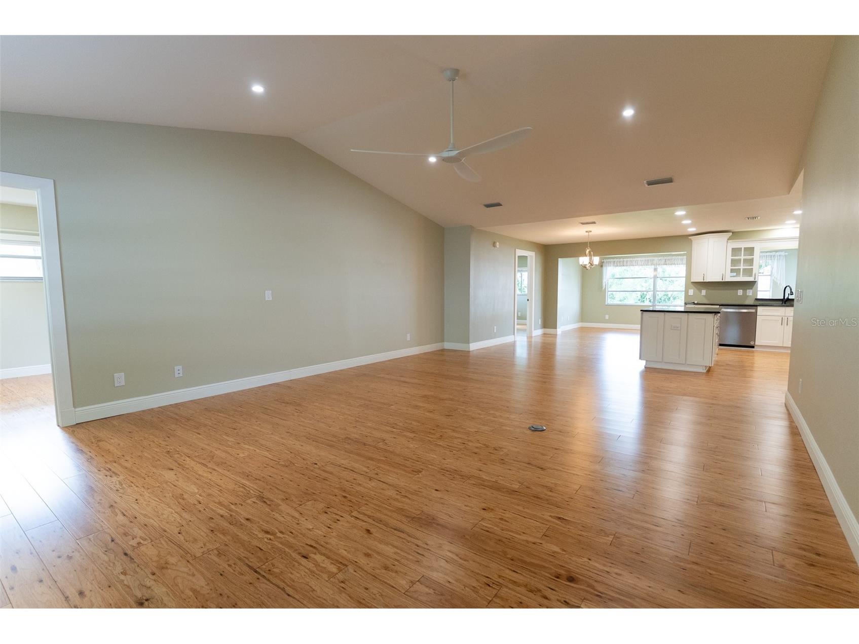 8743 SW 90th Lane #A Ocala FL 34481 OM725643 image6