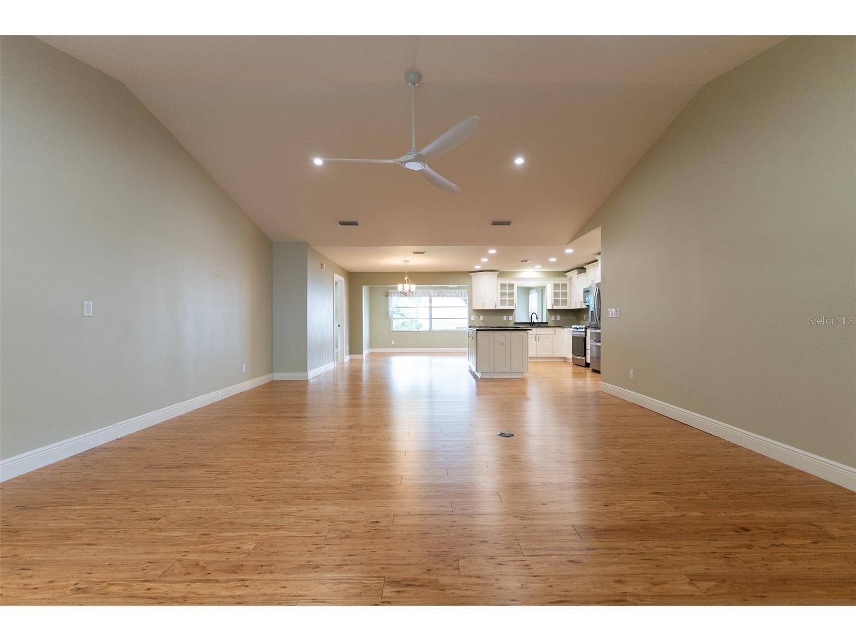 8743 SW 90th Lane #A Ocala FL 34481 OM725643 image7