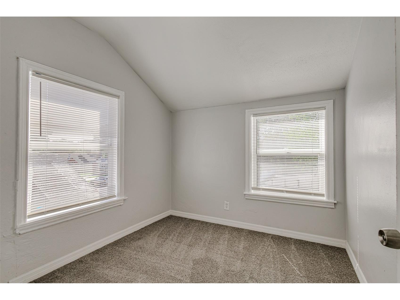 875 19th Avenue S #1/2 Saint Petersburg FL 33705 L4958643 image18