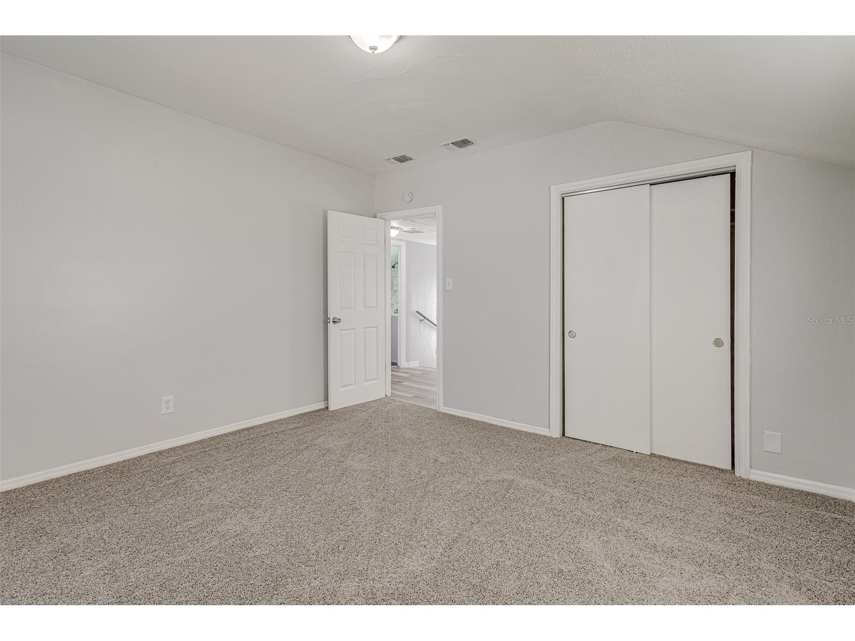 875 19th Avenue S #1/2 Saint Petersburg FL 33705 L4958643 image20