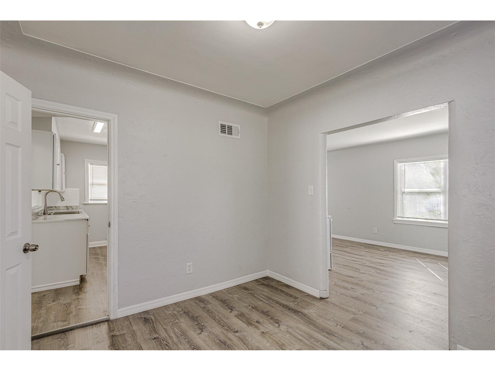 875 19th Avenue S #1/2 Saint Petersburg FL 33705 L4958643 image8