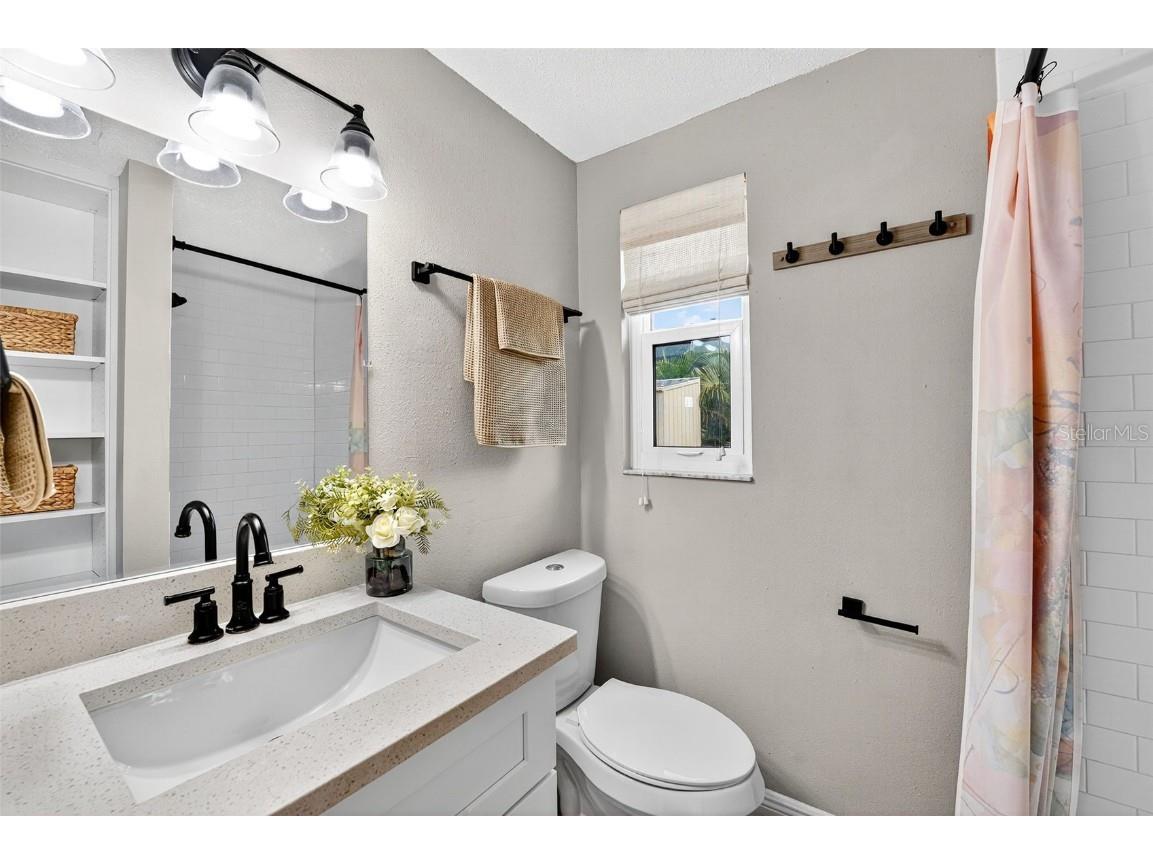 875 32nd Street Sarasota FL 34234 A4666208 image23