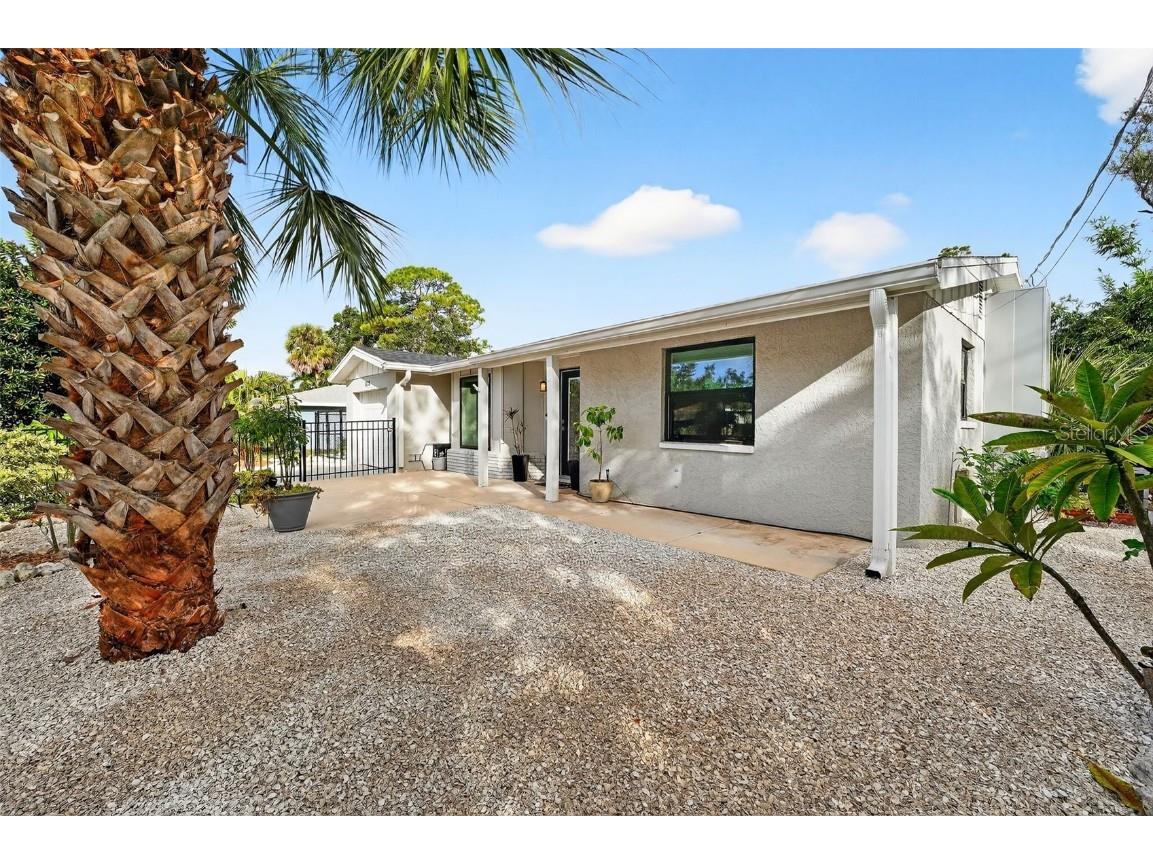 875 32nd Street Sarasota FL 34234 A4666208 image3