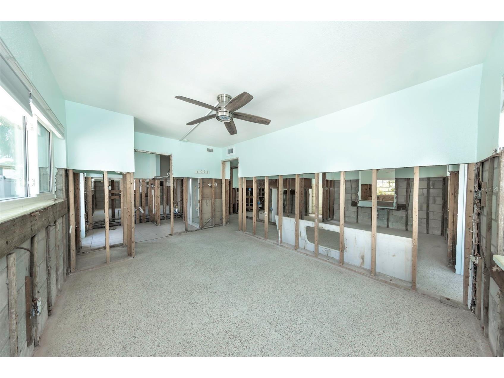 875 Bruce Avenue Clearwater FL 33767 TB8490595 image15