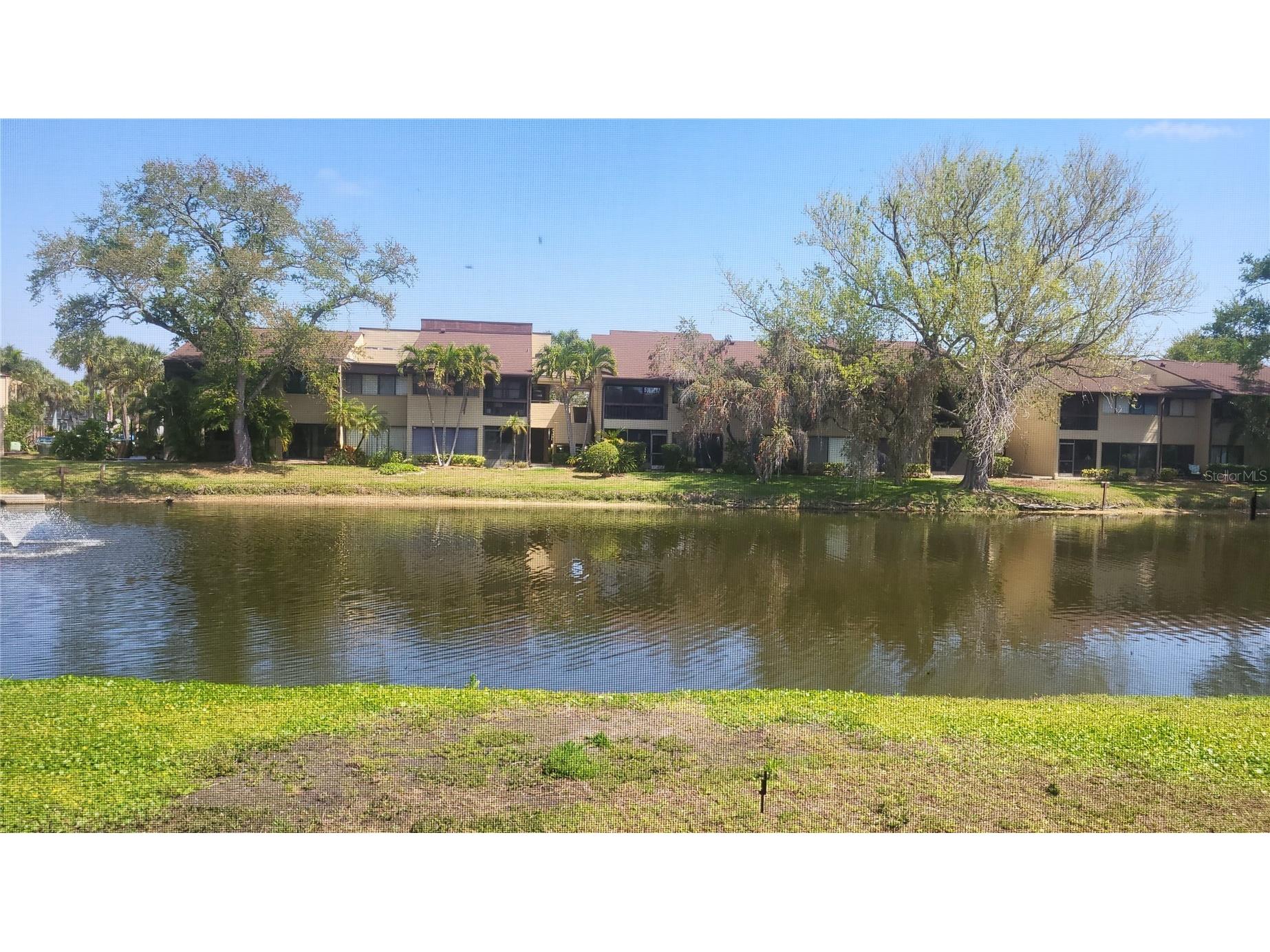 875 S Village Drive N #102 Saint Petersburg FL 33716 TB8493566 image1