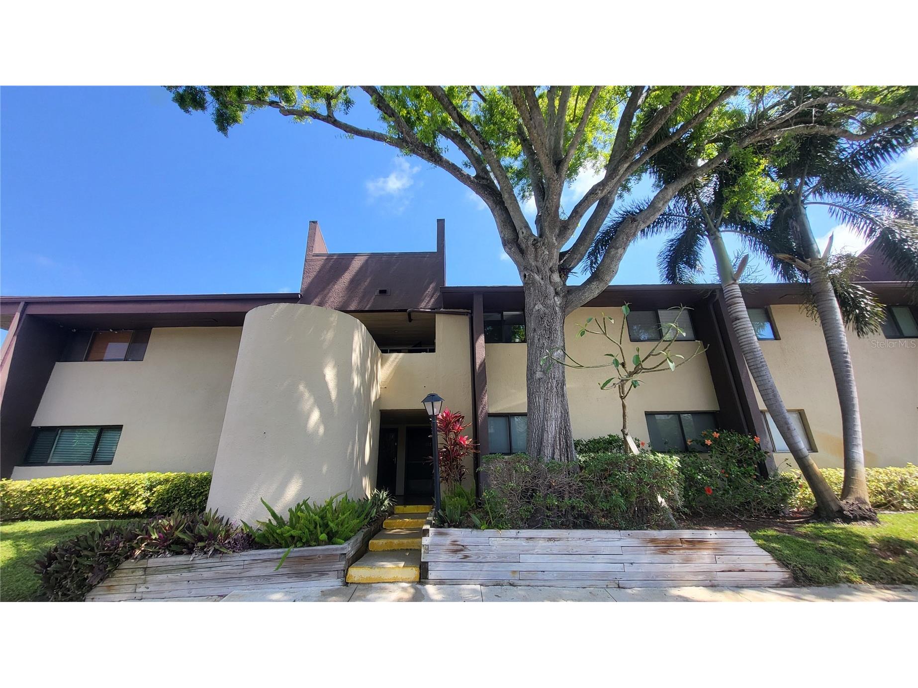 875 S Village Drive N #102 Saint Petersburg FL 33716 TB8493566 image2