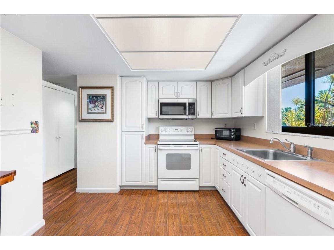 875 S Village Drive N #204 Saint Petersburg FL 33716 TB8448886 image16