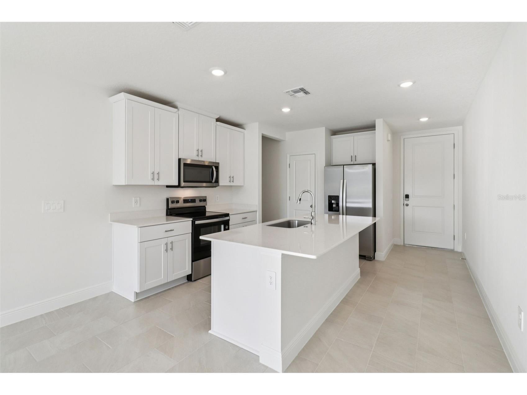 875 Sunshower Drive Lady Lake FL 32159 G5108516 image8