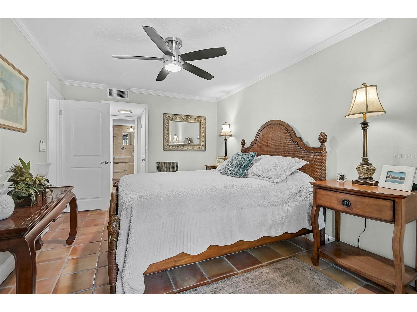 8750 Midnight Pass Road #102 Sarasota FL 34242 - GULF OF AMERICA A4678408 image15