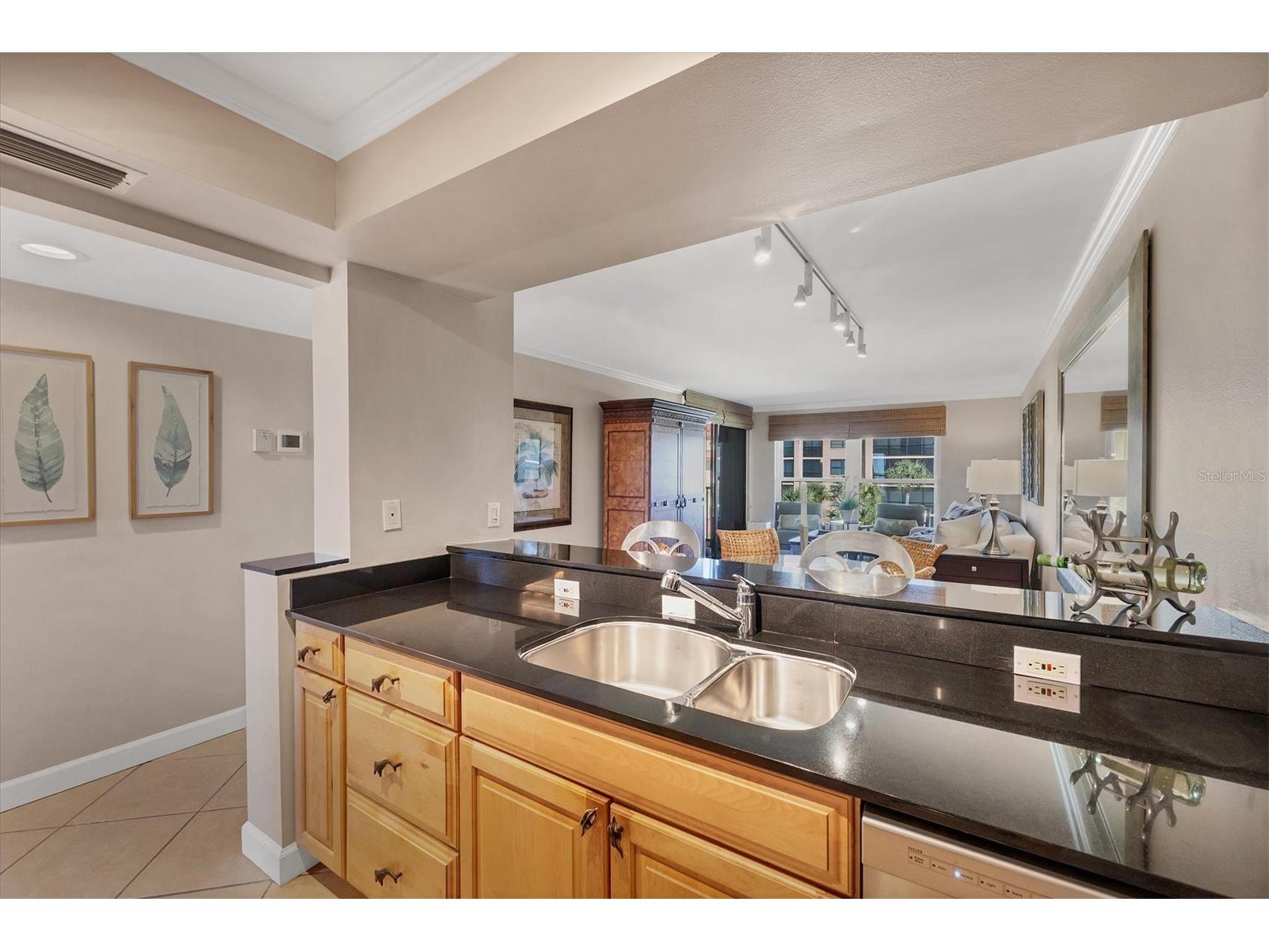 8750 Midnight Pass Road #302 Sarasota FL 34242 A4680093 image12