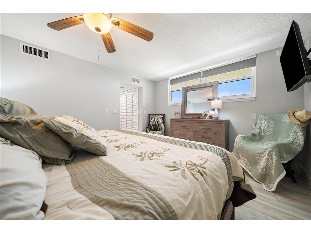 8750 Midnight Pass Road #501 Sarasota FL 34242 A4686287 image9