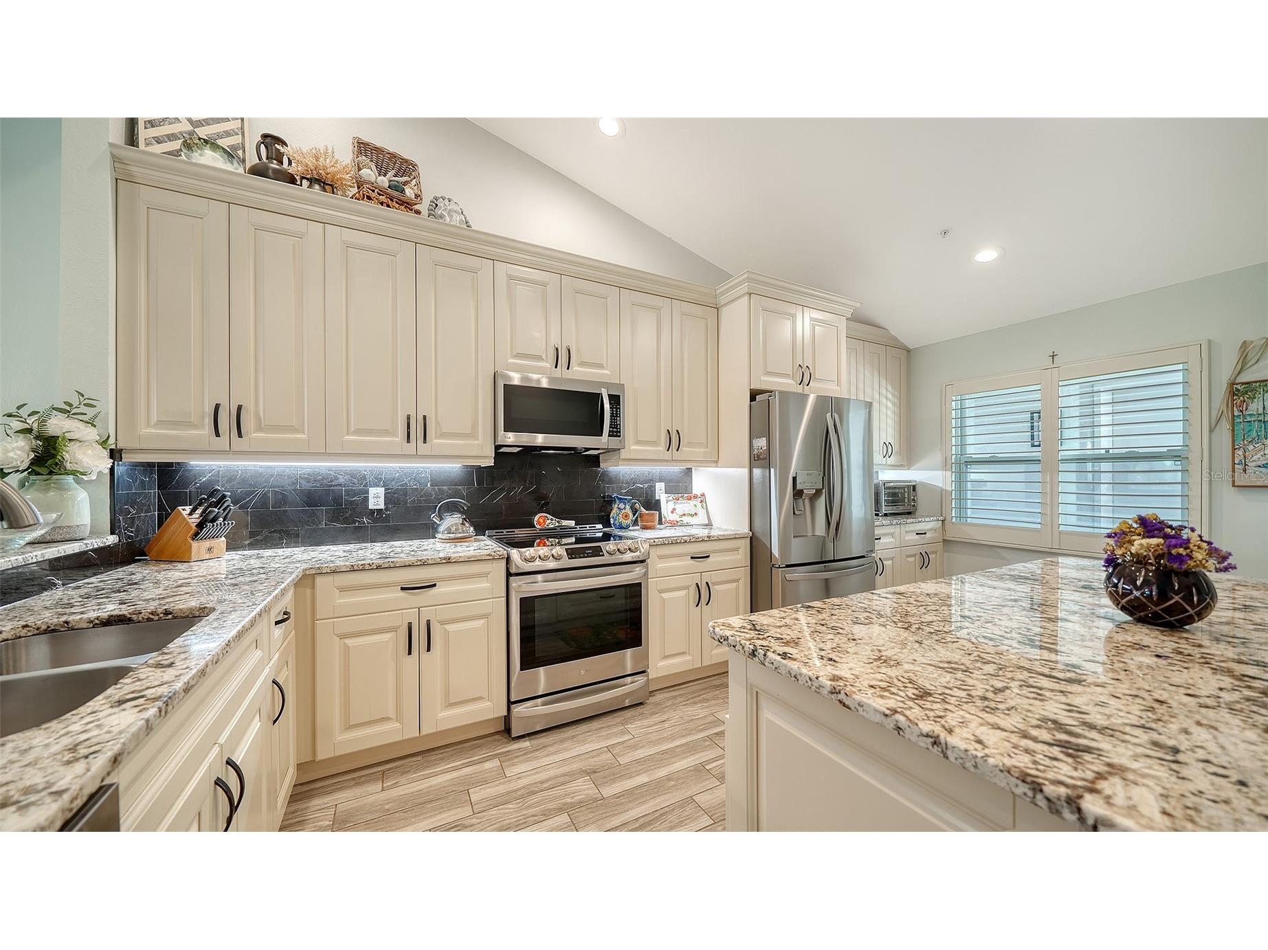 8750 Olde Hickory Avenue #9305 Sarasota FL 34238 A4692691 image21