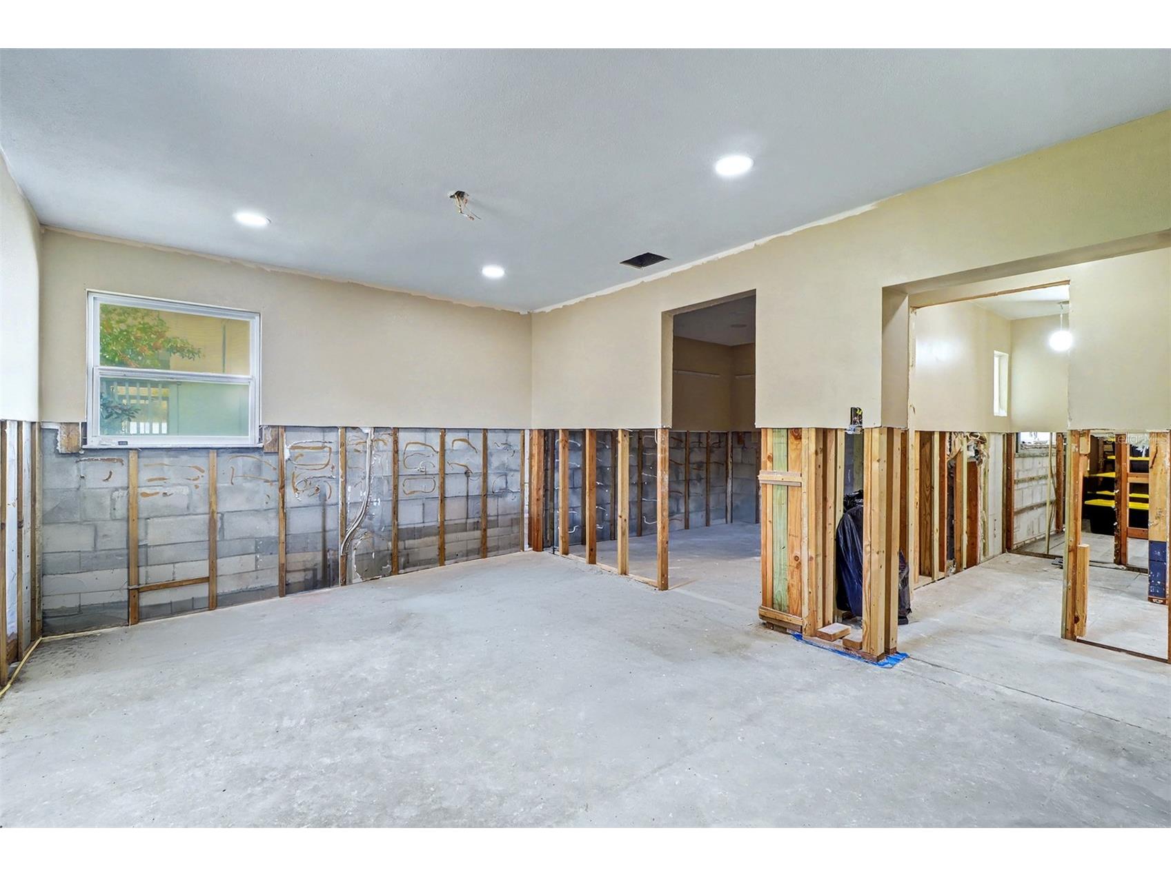 8751 Orient Way NE Saint Petersburg FL 33702 TB8489700 image16
