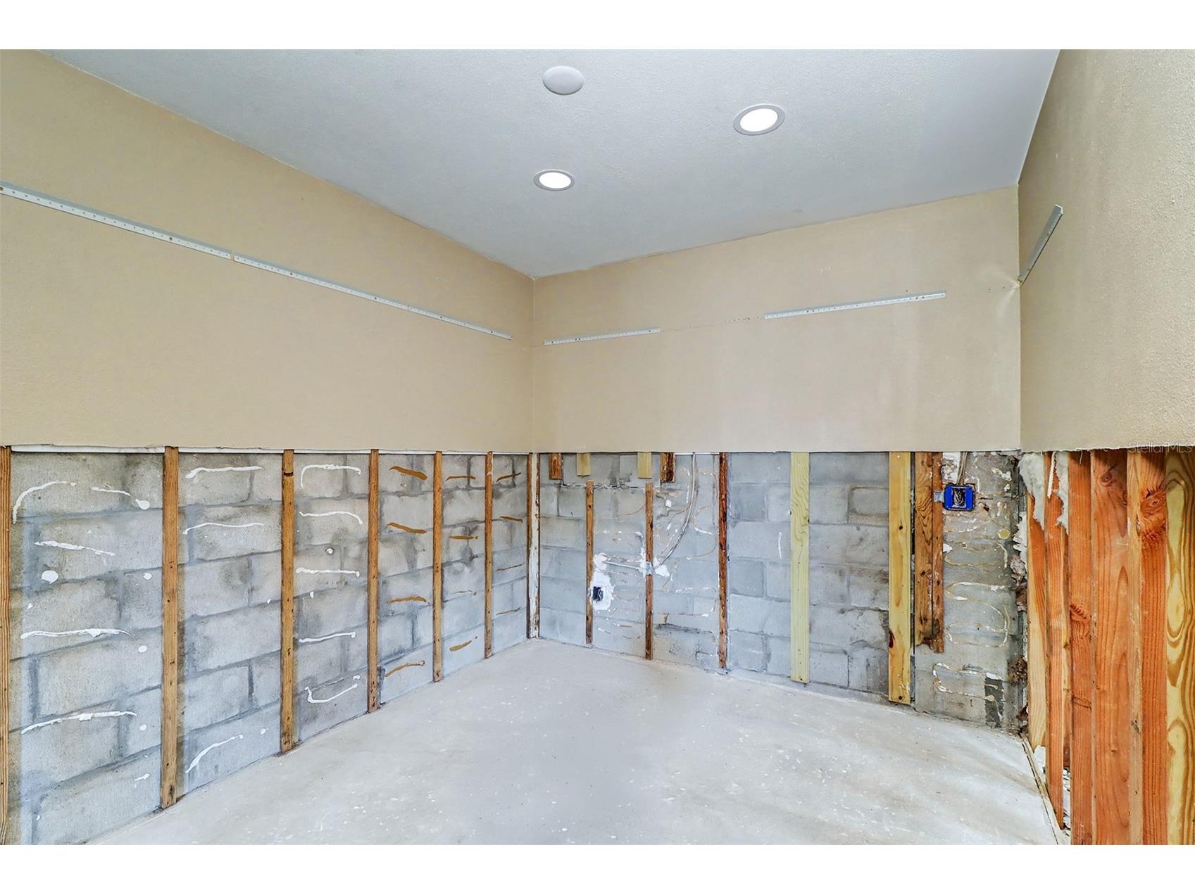8751 Orient Way NE Saint Petersburg FL 33702 TB8489700 image17