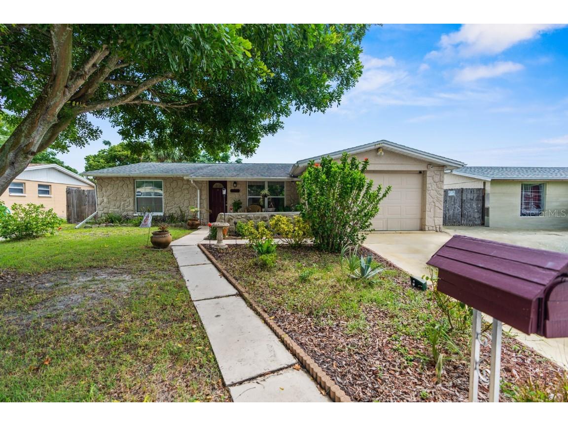 8752 Lido Lane Port Richey FL 34668 W7867511 image1