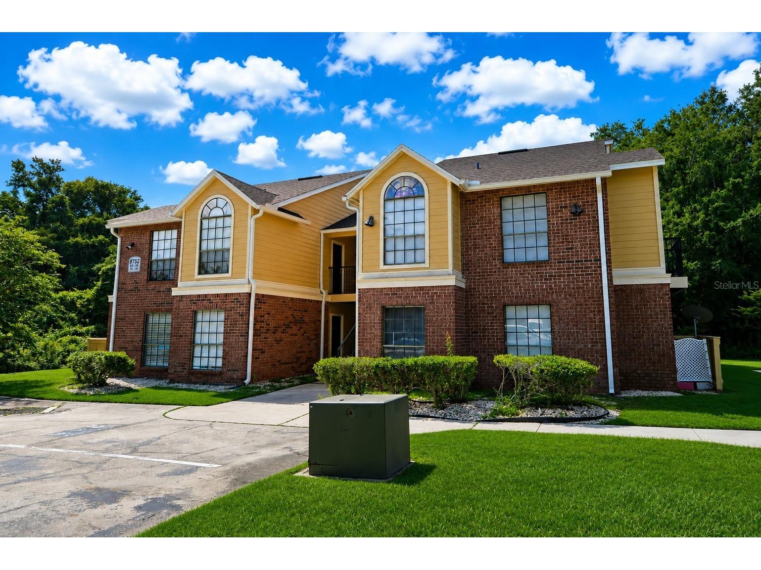 8752 Mallard Reserve Drive #203 Tampa FL 33614 TB8526270 image1