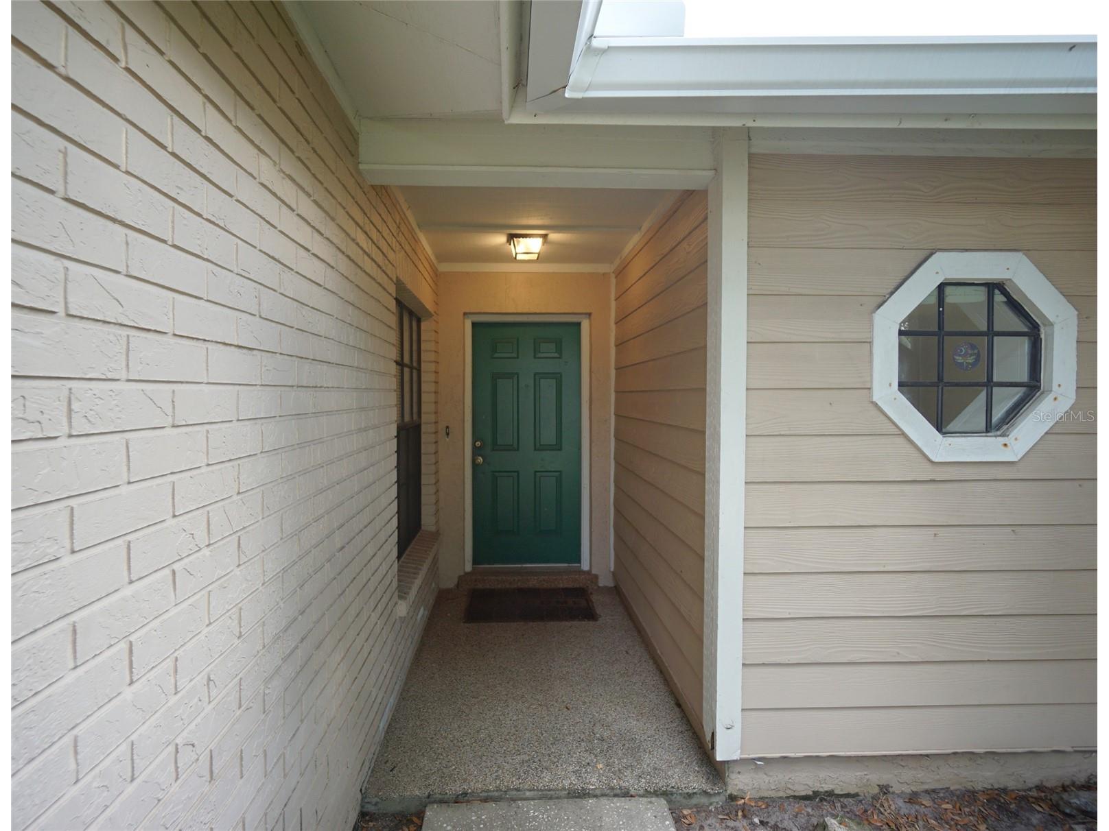 8755 Hampden Drive Tampa FL 33626 TB8524576 image2