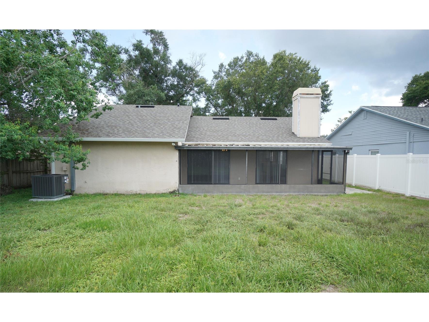 8755 Hampden Drive Tampa FL 33626 TB8524576 image31
