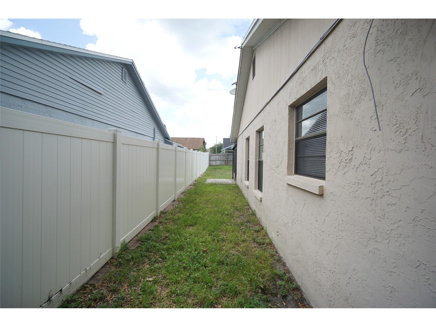 8755 Hampden Drive Tampa FL 33626 TB8524576 image32