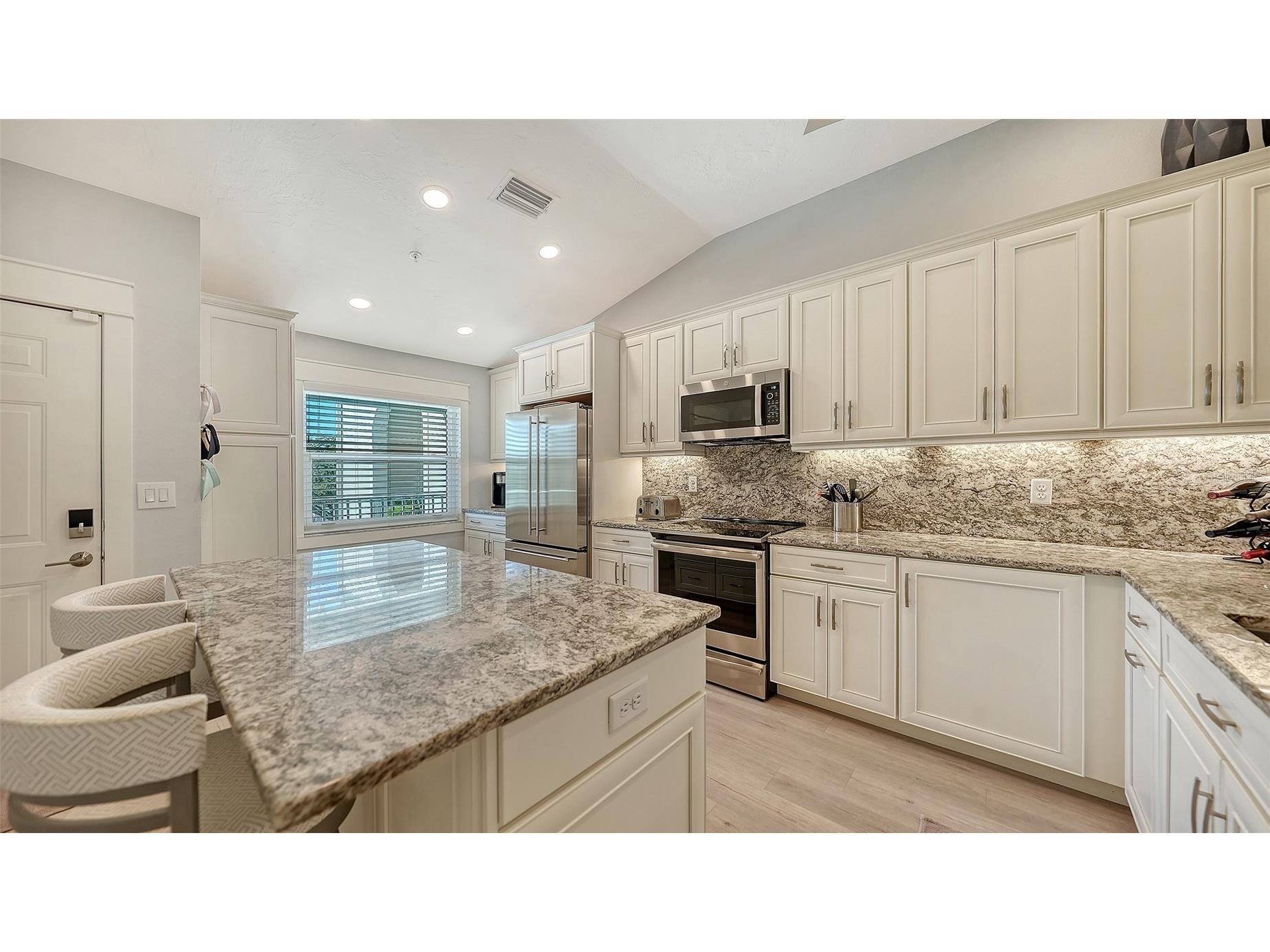8755 Olde Hickory Avenue #7310 Sarasota FL 34238 A4678127 image10