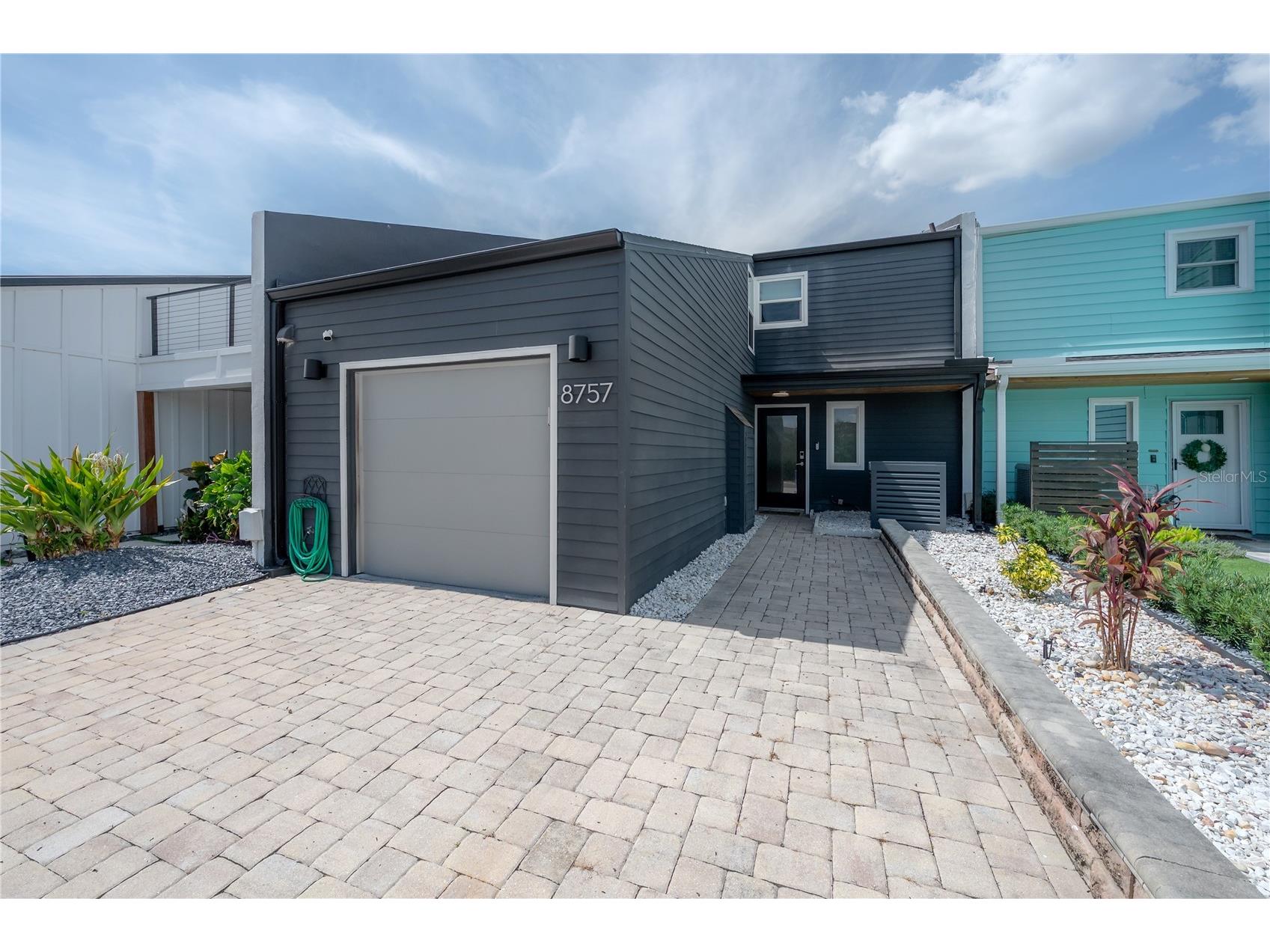 8757 Bay Pointe Drive Tampa FL 33615 TB8512133 image1