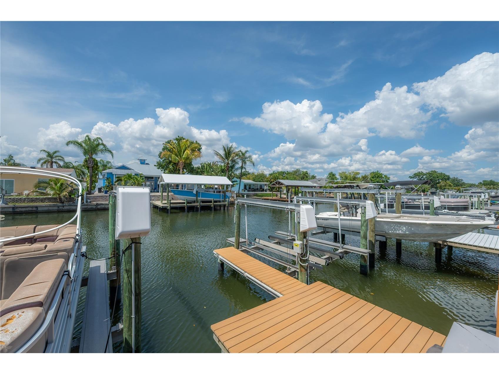 8757 Bay Pointe Drive Tampa FL 33615 TB8512133 image49