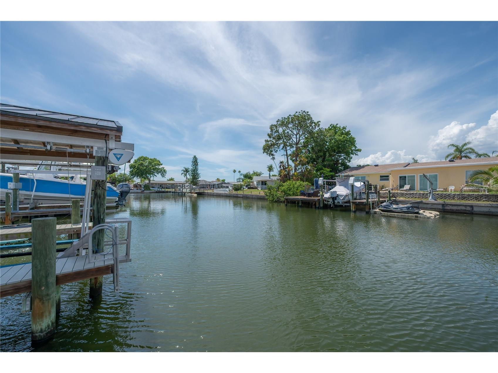8757 Bay Pointe Drive Tampa FL 33615 TB8512133 image50