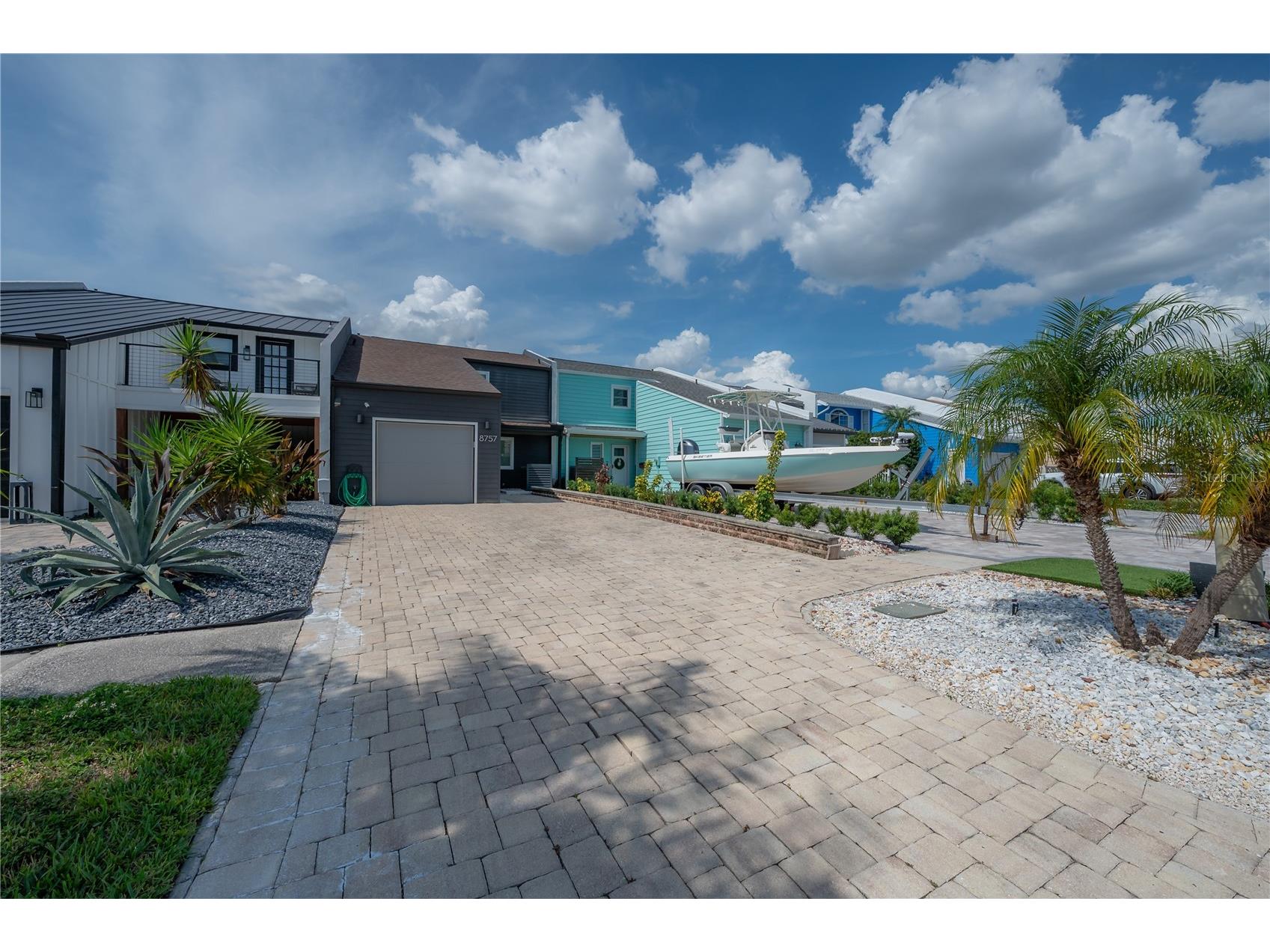 8757 Bay Pointe Drive Tampa FL 33615 TB8512133 image59