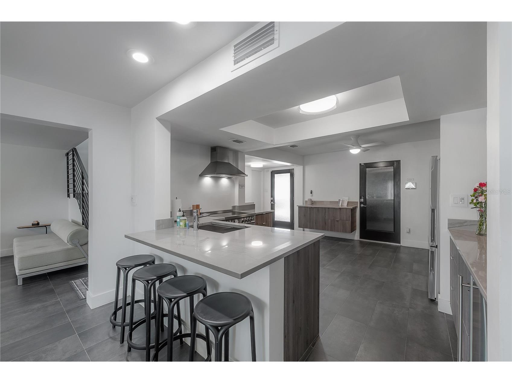 8757 Bay Pointe Drive Tampa FL 33615 TB8512133 image6