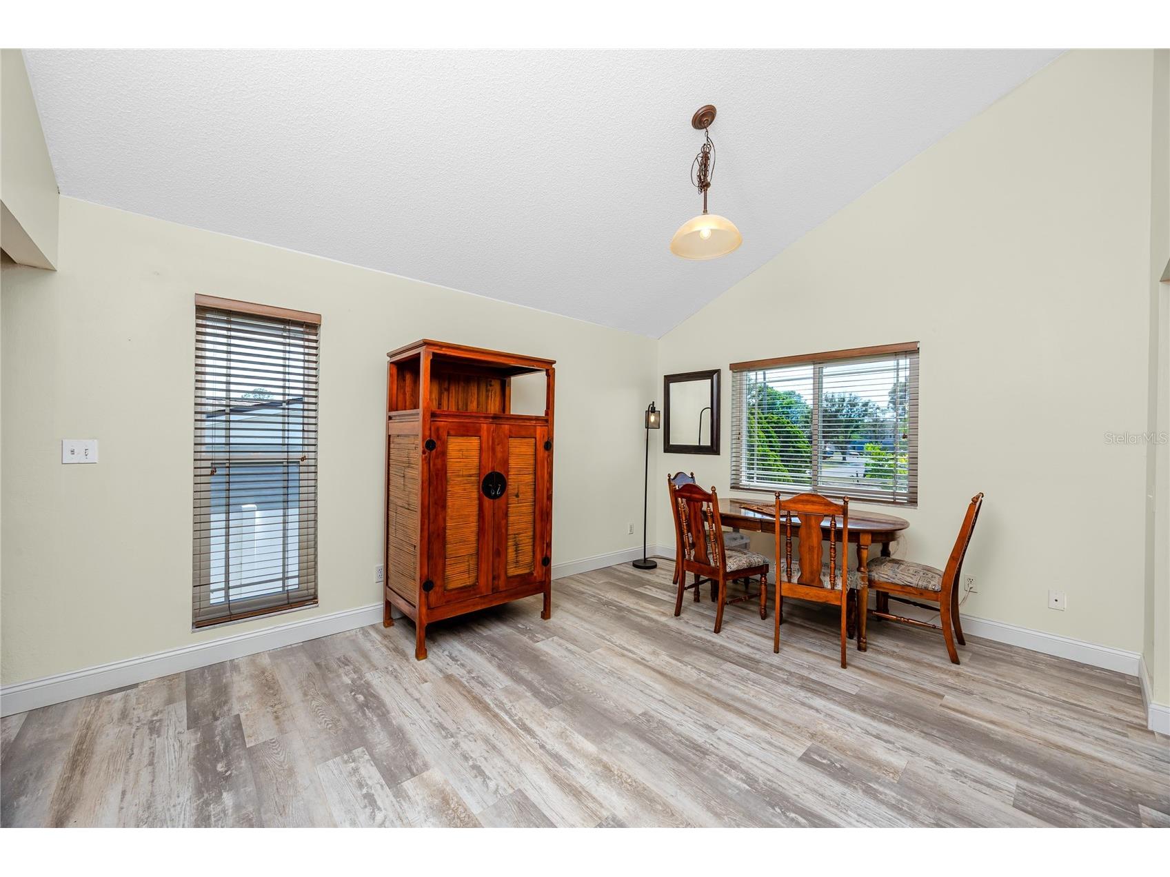 8759 Orient Way NE Saint Petersburg FL 33702 TB8505898 image16