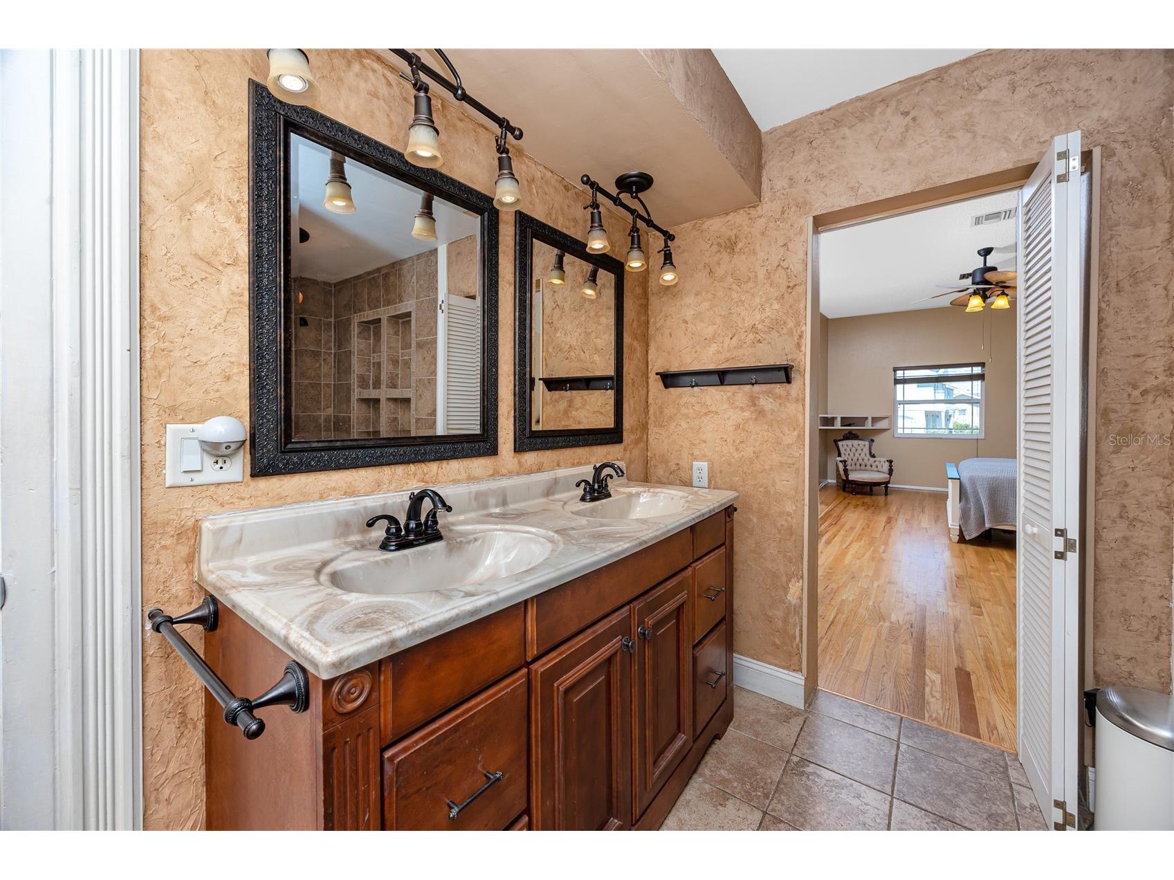 8759 Orient Way NE Saint Petersburg FL 33702 TB8505898 image21