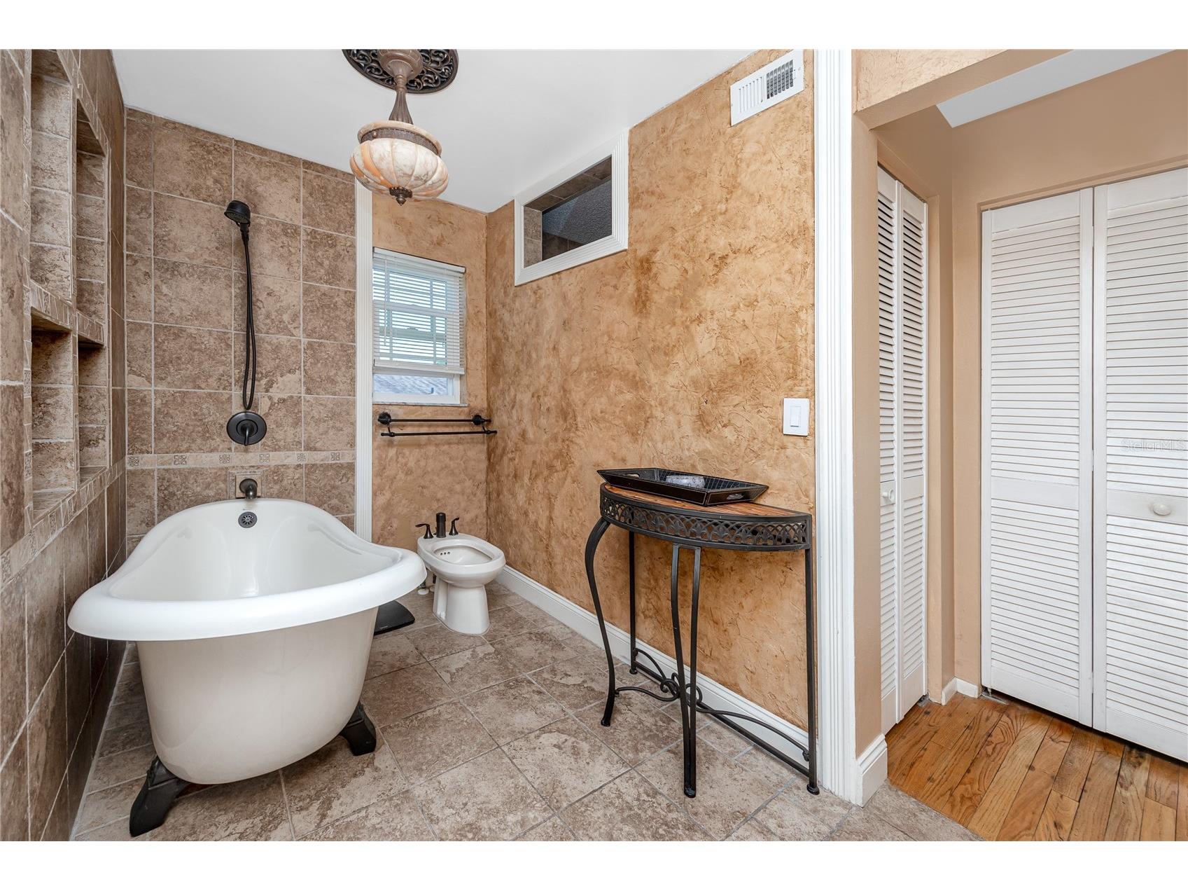 8759 Orient Way NE Saint Petersburg FL 33702 TB8505898 image23