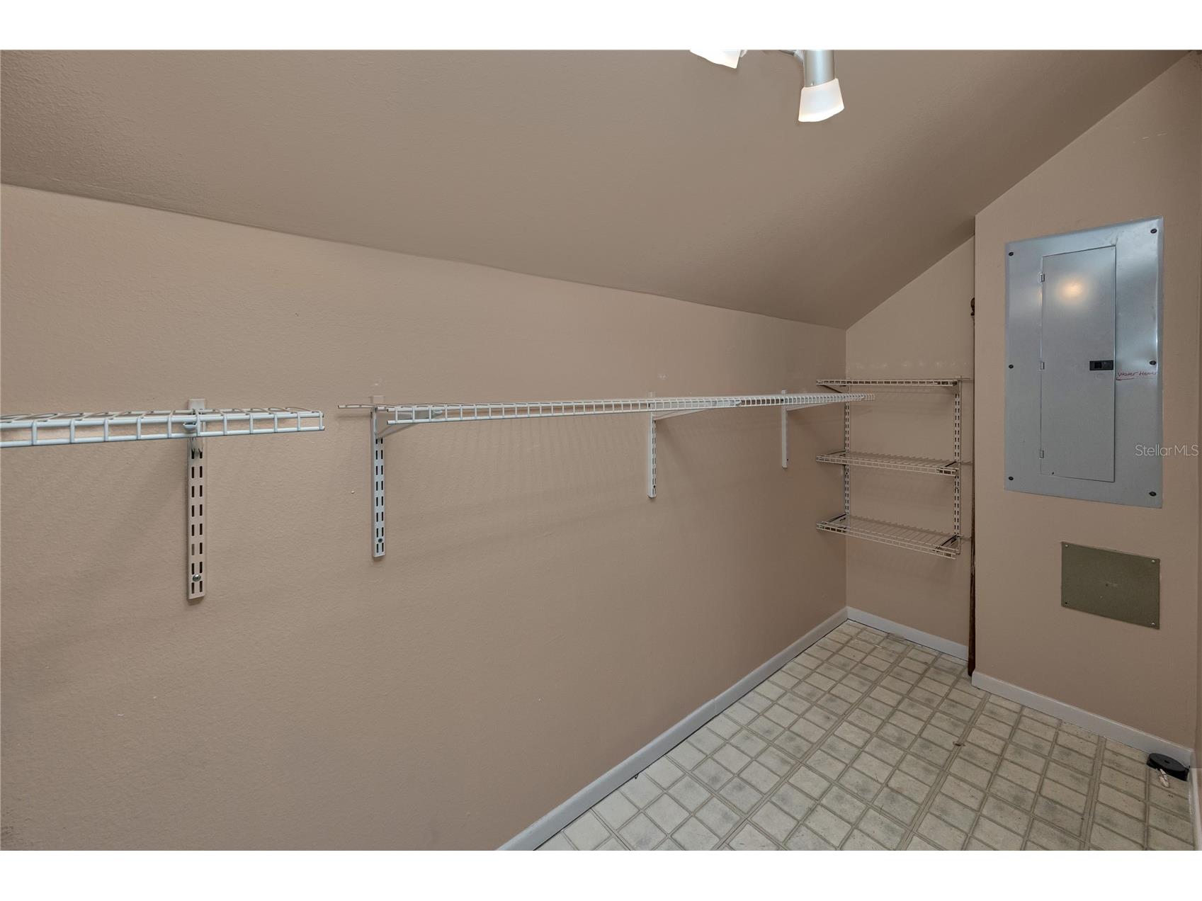 8759 Orient Way NE Saint Petersburg FL 33702 TB8505898 image49