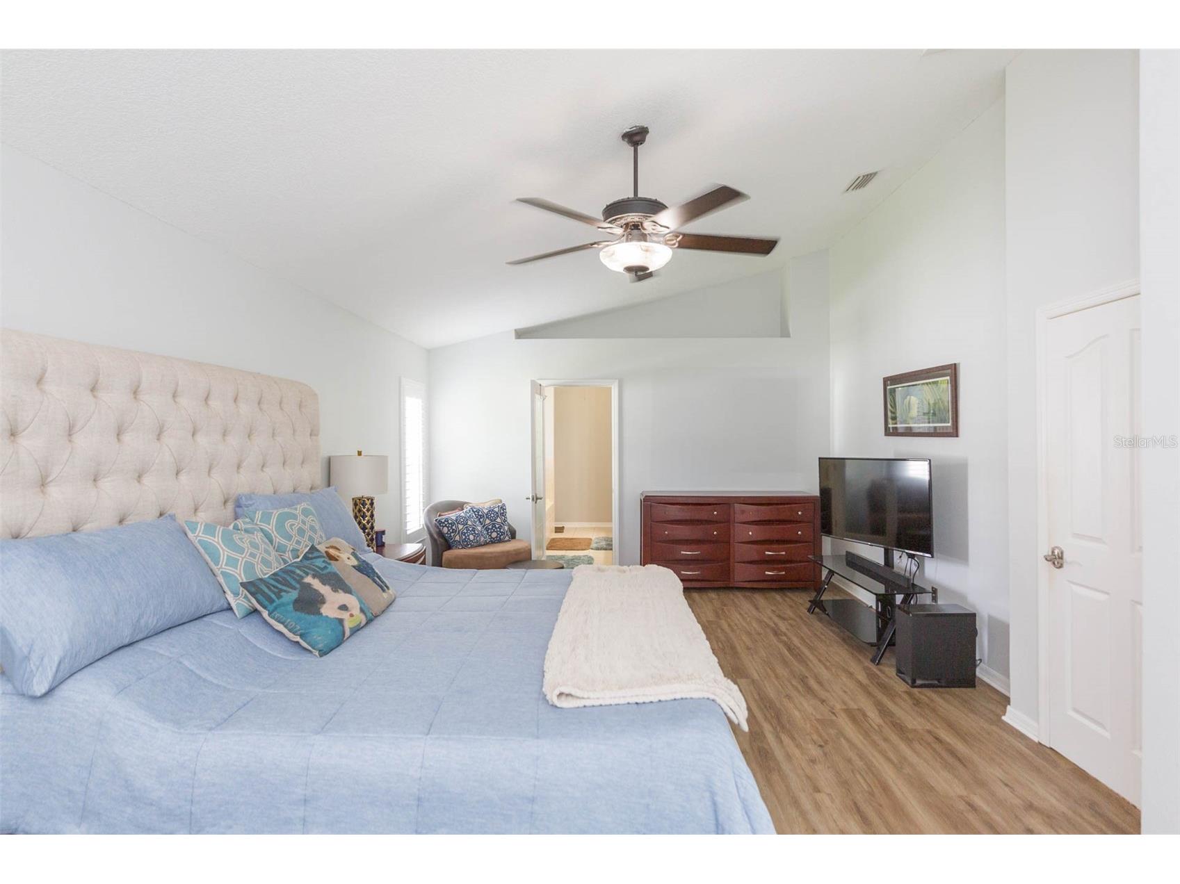 876 Addison Drive NE Saint Petersburg FL 33716 TB8485849 image26