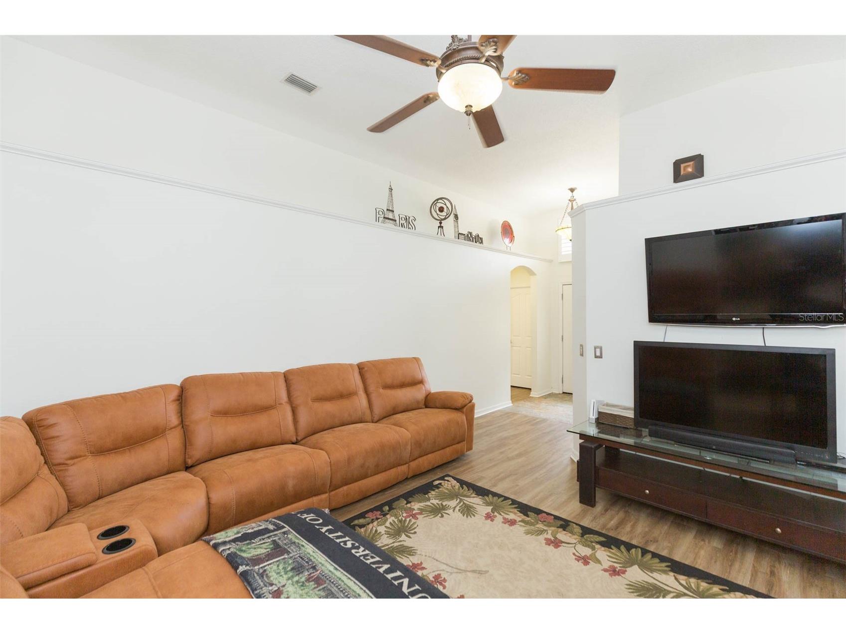 876 Addison Drive NE Saint Petersburg FL 33716 TB8485849 image8