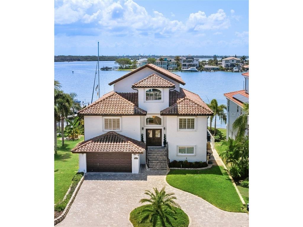 876 Bay Point Drive Madeira Beach FL 33708 - BOCA CIEGA BAY/ INTERCOASTAL W U8245715 image1
