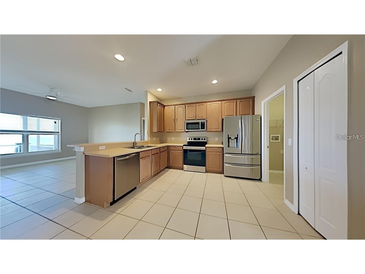 876 Hacienda Circle Kissimmee FL 34741 O6420589 image4