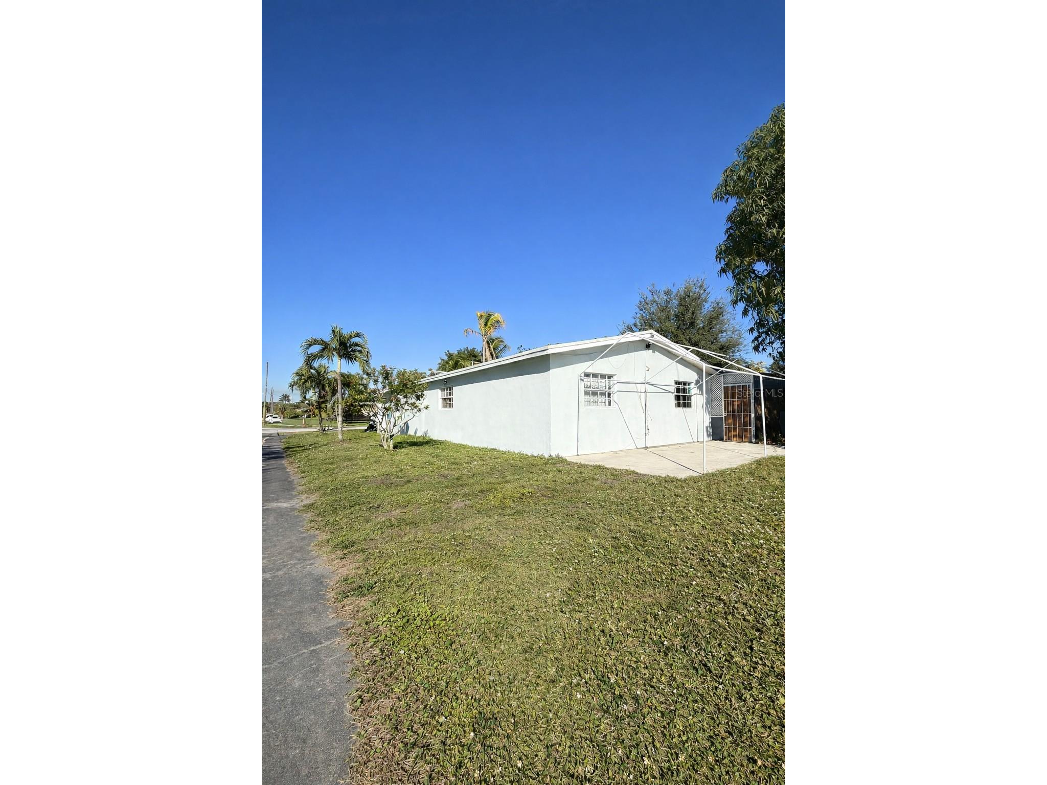 8760 NW 21st Street Sunrise FL 33322 S5144863 image4
