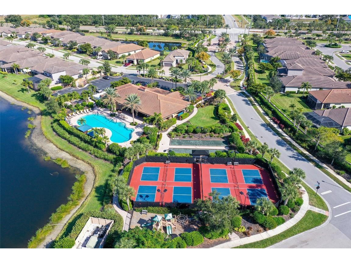 8760 Trattoria Terrace Sarasota FL 34238 A4673583 image42