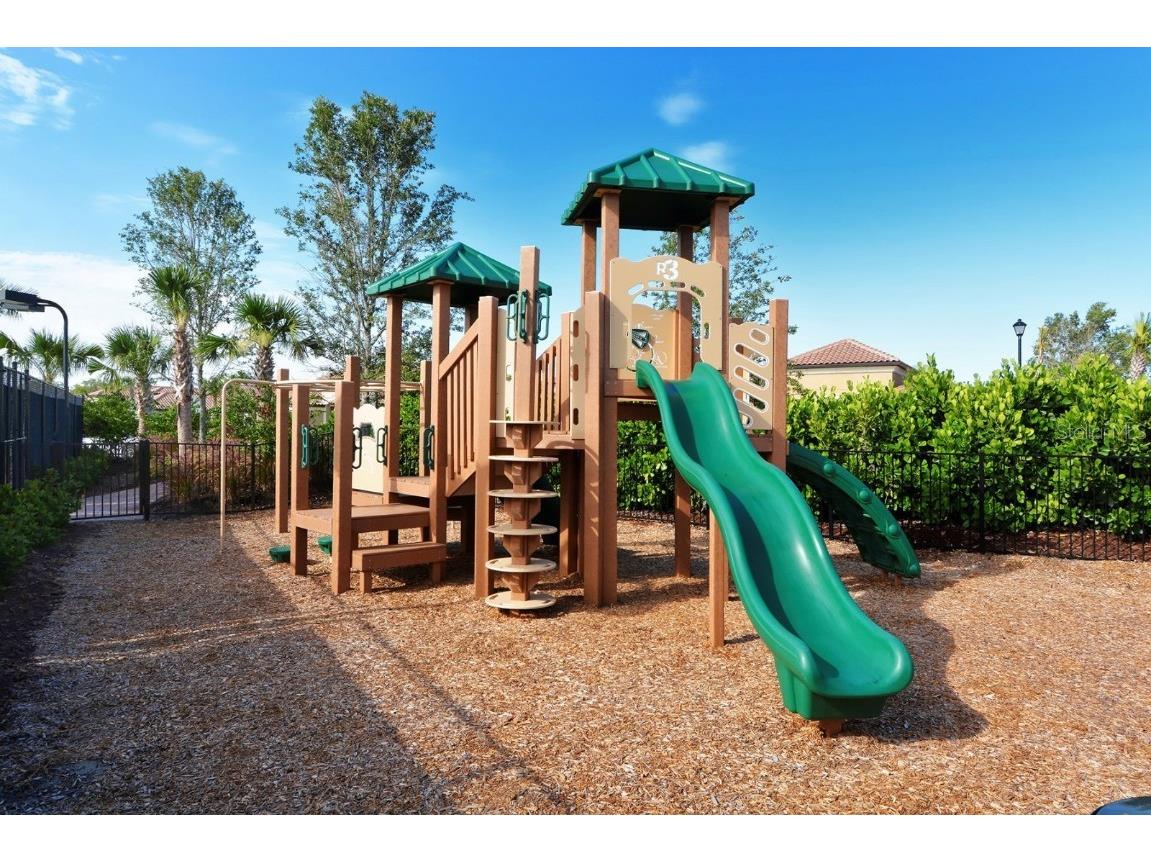 8760 Trattoria Terrace Sarasota FL 34238 A4673583 image70