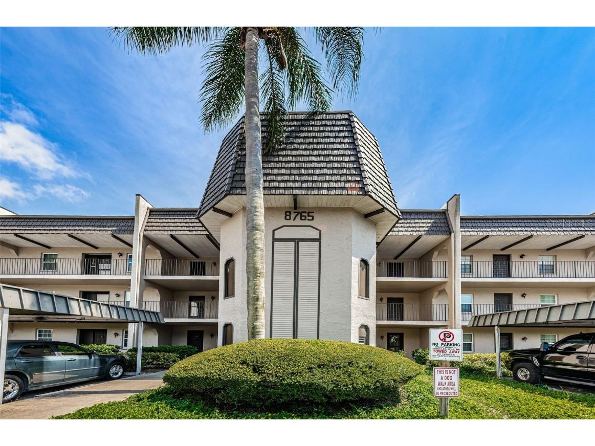 8765 Bardmoor Boulevard #103 Seminole FL 33778 U8204093 image1