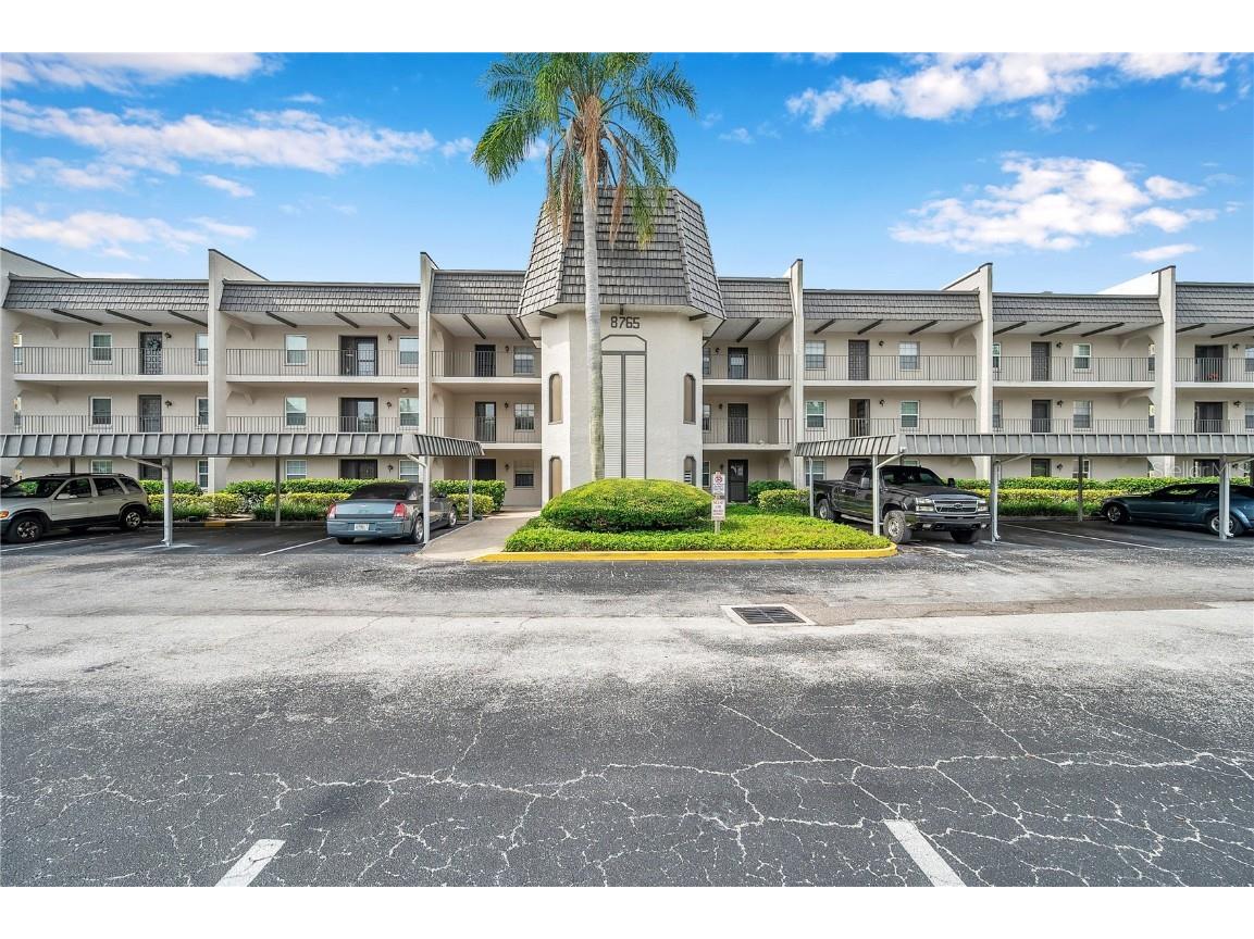 8765 Bardmoor Boulevard #304 Seminole FL 33777 T3535062 image1