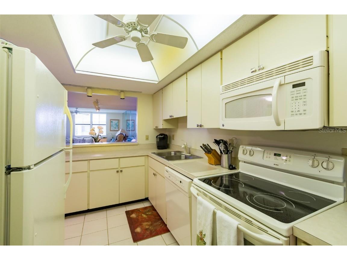 8767 Midnight Pass #506F Sarasota FL 34242 A4573947 image11