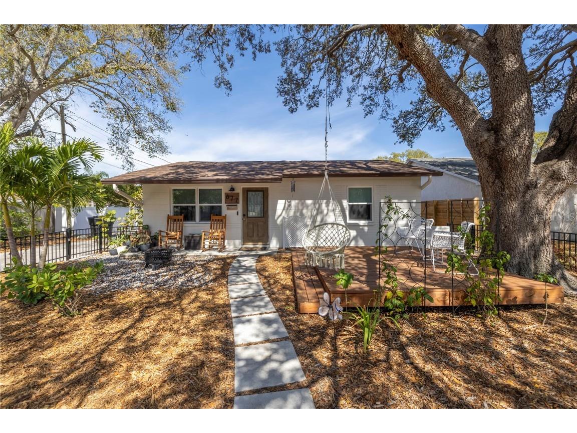 877 49th Avenue N Saint Petersburg FL 33703 U8232795 image1