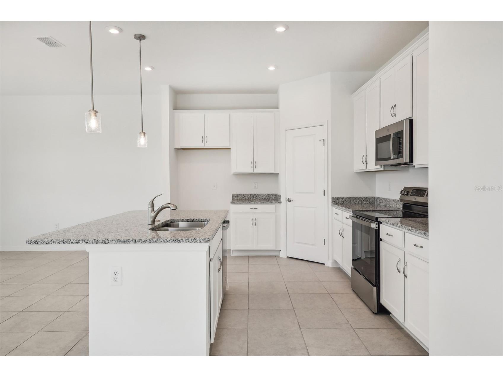 877 Castleford Avenue NE Palm Bay FL 32905 O6381074 image12