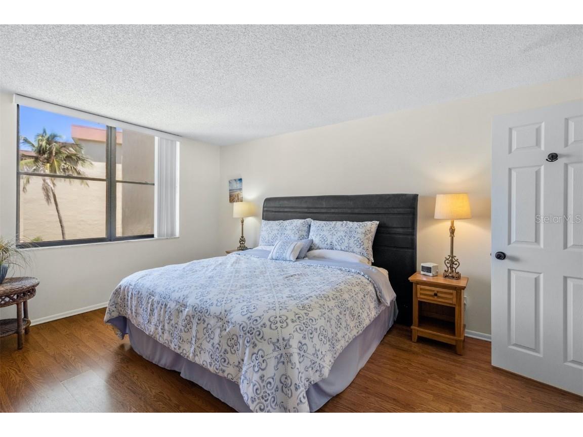 8770 Midnight Pass Road #302B Sarasota FL 34242 A4573996 image15