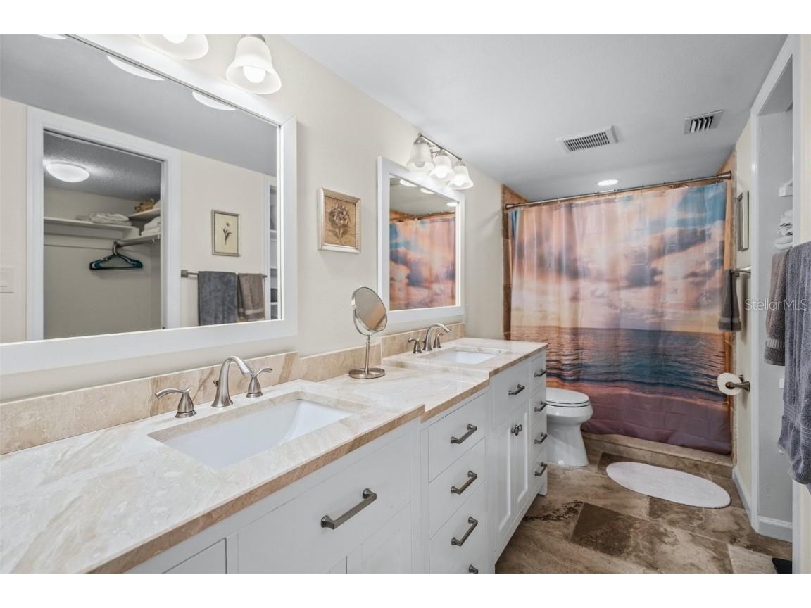 8770 Midnight Pass Road #402B Sarasota FL 34242 A4574241 image10